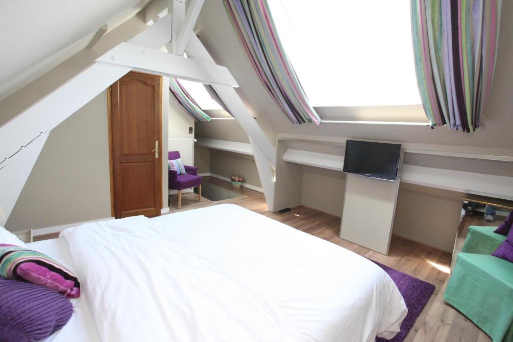 Bed and Breakfast Saint Graal Chamant Zimmer foto