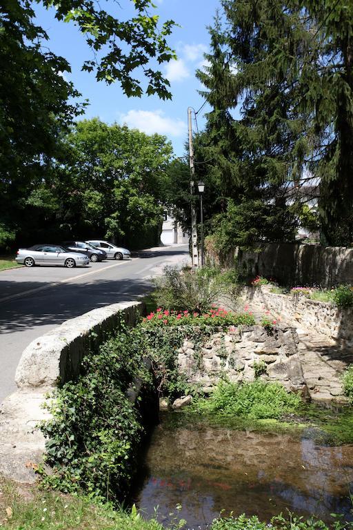Bed and Breakfast Saint Graal Chamant Exterior foto
