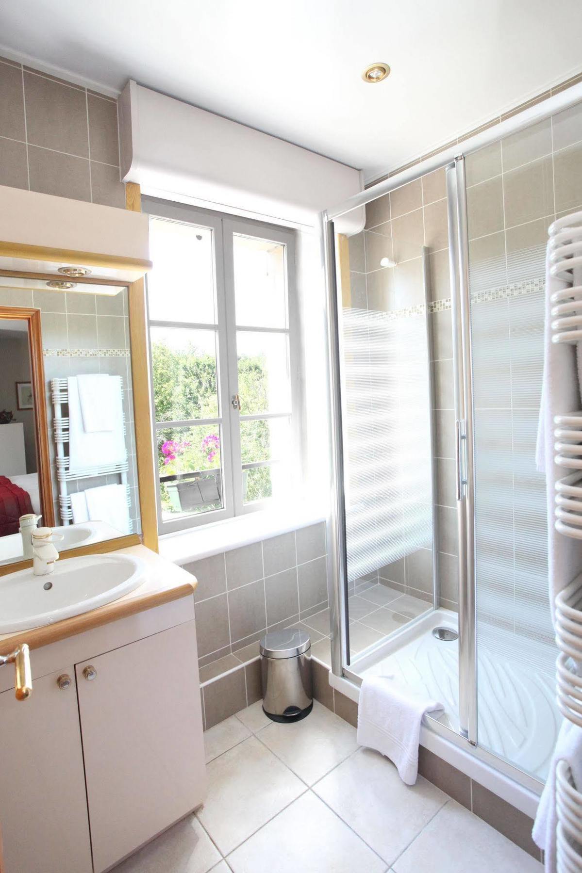 Bed and Breakfast Saint Graal Chamant Exterior foto