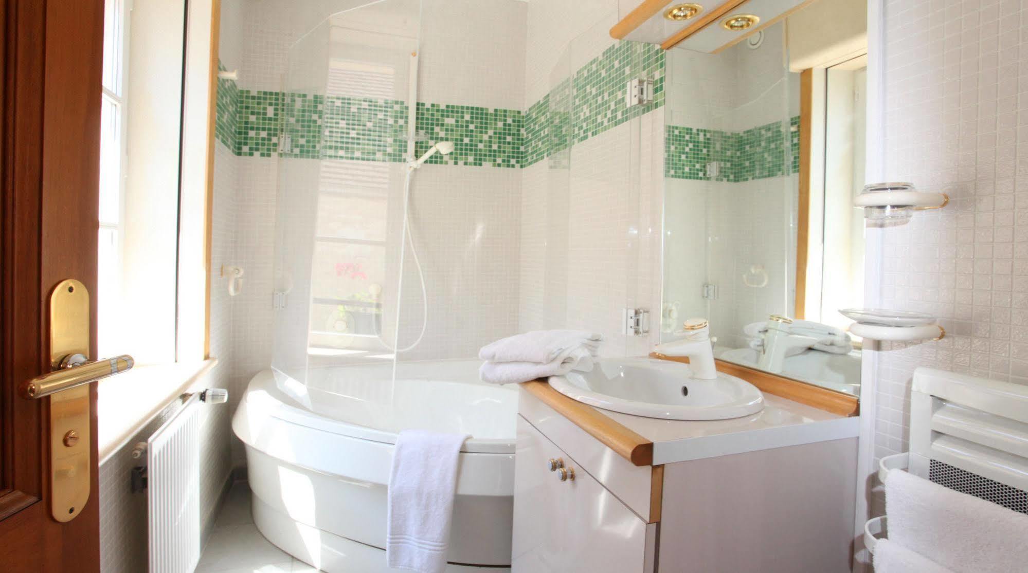 Bed and Breakfast Saint Graal Chamant Exterior foto