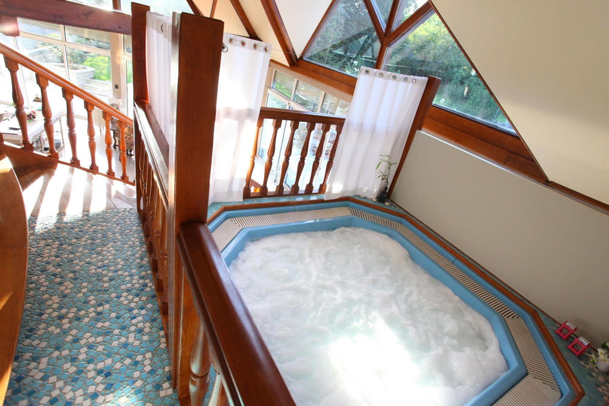Bed and Breakfast Saint Graal Chamant Exterior foto