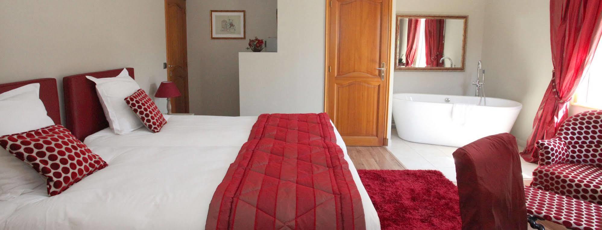 Bed and Breakfast Saint Graal Chamant Exterior foto